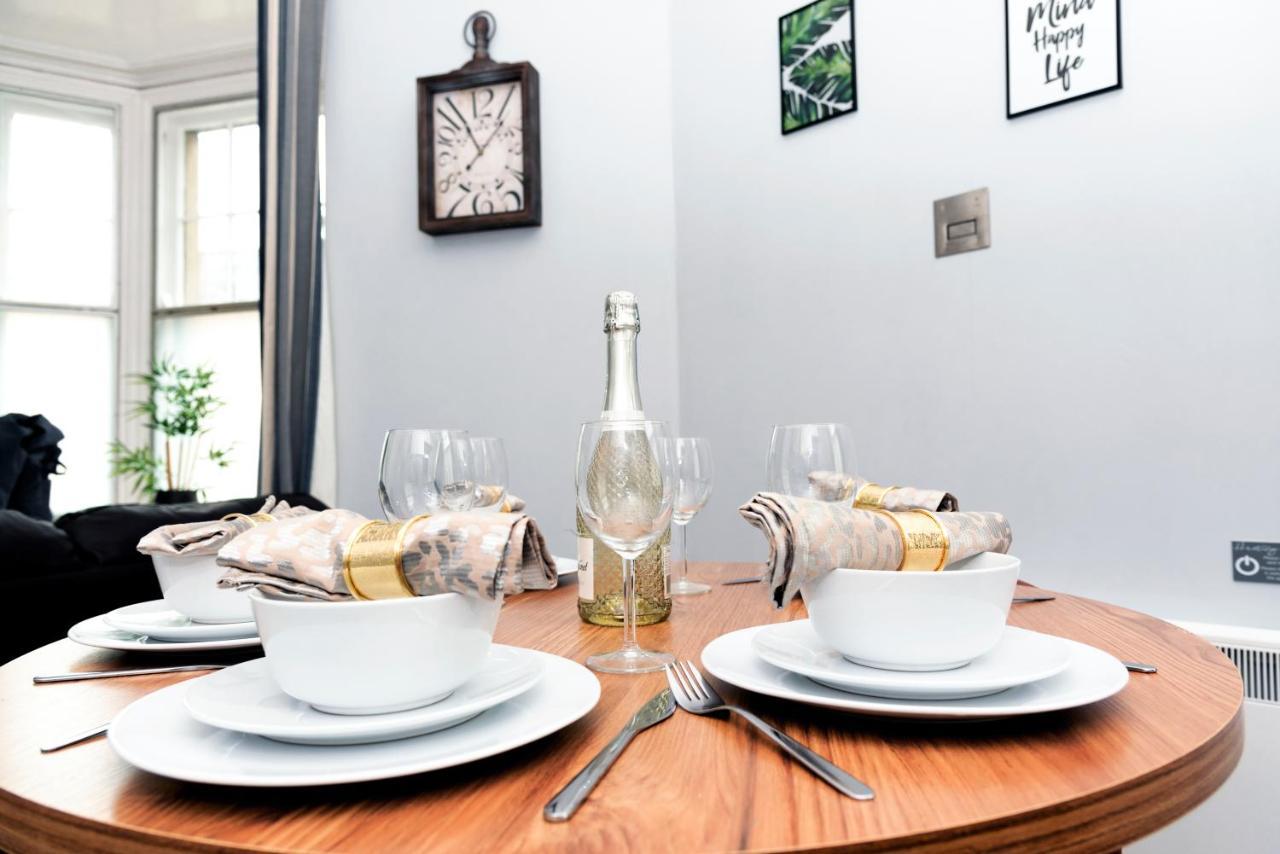 Wrexham Central Stay - Apartment Six Dış mekan fotoğraf